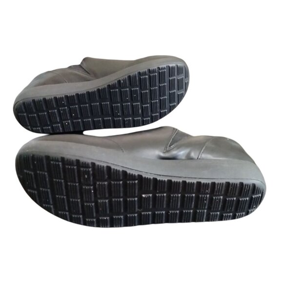 Amazon Essentials Womens Size 12 Service Slip On Design Shoes Non-Slip Sole - Picture 11 of 13